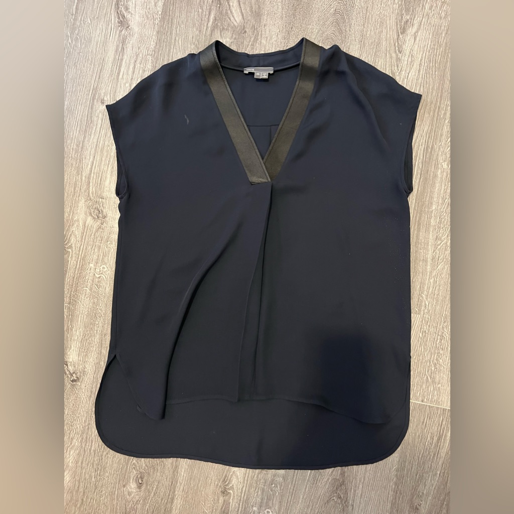 Vince Flowy Short Sleeve Blouse Tank